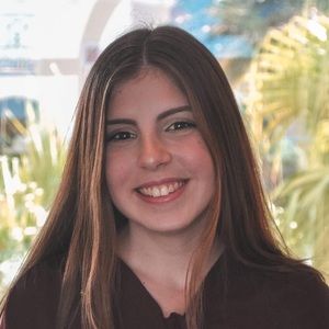 Meet your Posher, Courtney